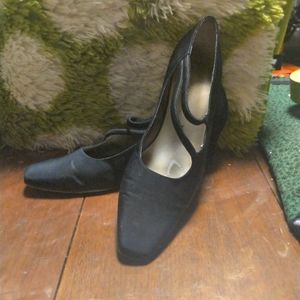 Microfiber black pumps US 11
